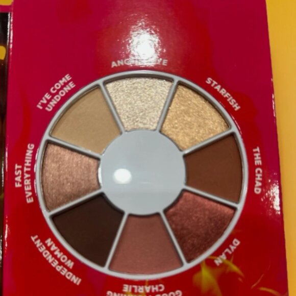 Flower by Drew x Charlie's Angels Eyeshadow Palette - Picture 3 of 4